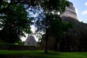 Tempel I und II - Tikal