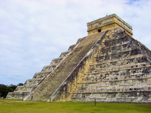 El Castillo - Chichén Itzá - amazingtemples.com