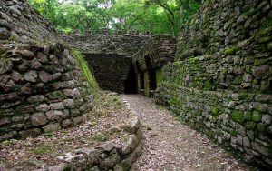 Das Labyrinth in Yaxchilan
