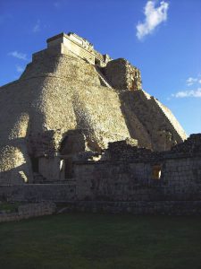 Die Pyramide des Zauberers in Uxmal