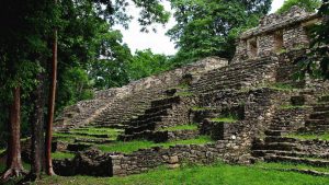 Die kleine Akropolis in Yaxchilan