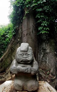 Skulptur der Olmeken im La Venta Park Museum
