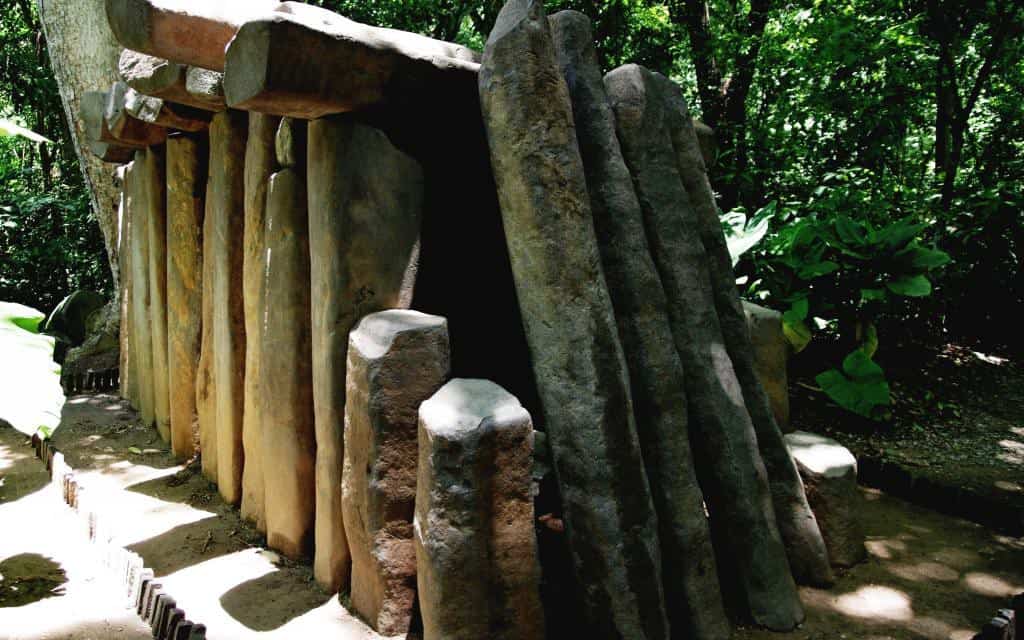 Megalithstruktur im La Venta Park Museum in Villahermosa