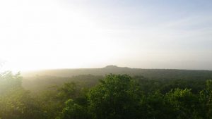 La Danta im Morgenlicht von El Tigre aus gesehen