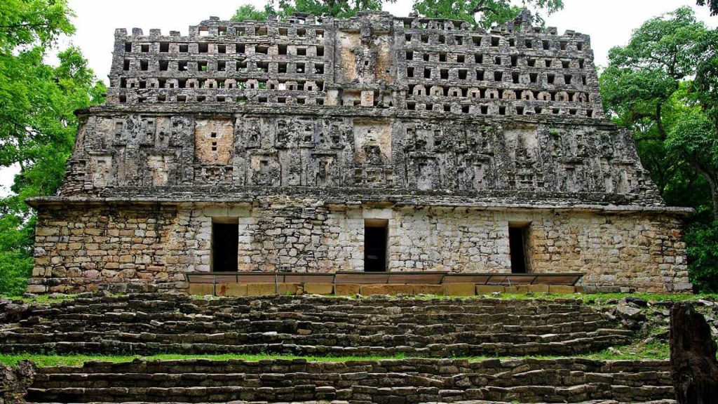 Yaxchilan Temple 33